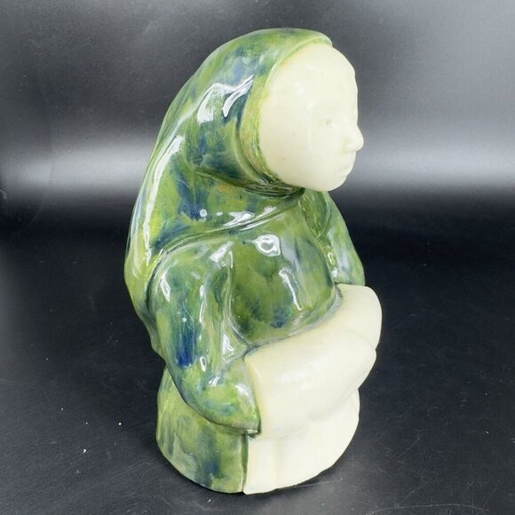 Vintage Hand Made Folk Art Figurine Woman Wearing Green Cloak Wrap Sculpture VTG - Picture 6 of 11